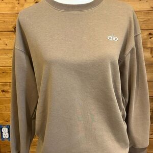 ALO Yoga women’s tan/brown color Crewneck Sweatshirt